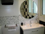 Salle de bain studio ile verte